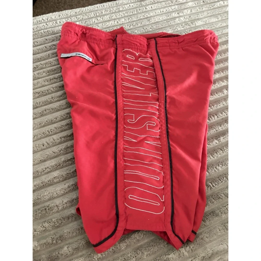 Vintage Quicksilver Spell‎ out Swim Trunks Size Large 16-18 Red